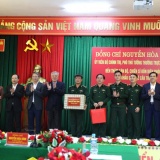 Phó Thủ tướng Thường trực Nguyễn Hòa Bình thăm Đồn biên phòng Cửa khẩu quốc tế Cầu Treo