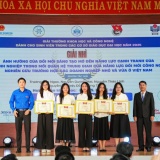 Lễ trao Giải thưởng Khoa học và Công nghệ sinh viên năm 2025 tại Đại học Nha Trang