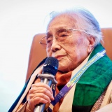 Nguyên Phó Chủ tịch nước Nguyễn Thị Bình xúc động nhận Giải thưởng Hòa bình Romesh Chandra