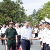 Tổng Bí thư Tô Lâm thăm, làm việc tại Vùng 5 Hải quân