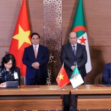 Việt Nam - Algeria ký kết nhiều văn kiện hợp tác quan trọng