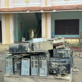 Lũ dữ cuốn trôi bàn ghế, máy tính, tivi: Ngành giáo dục Khánh Hòa kêu gọi cộng đồng tiếp sức