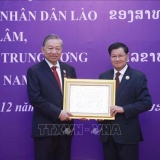 Tổng Bí thư Tô Lâm nhận Huân chương Vàng Quốc gia của Nhà nước Lào