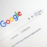 Google thử nghiệm hợp nhất AI Overviews với AI Mode