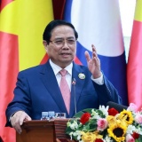 Thủ tướng: Phải chắt chiu và khai thác hiệu quả từng sáng kiến của doanh nghiệp Việt Nam - Lào