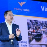 Robot thông minh đến gần đời sống: Thách thức và cơ hội cho Việt Nam