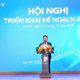 Bộ trưởng Nguyễn Mạnh Hùng: VNPT sớm trở thành nhà mạng viễn thông thế hệ mới