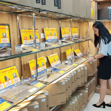 Người trẻ và vòng xoáy nợ tiêu dùng số