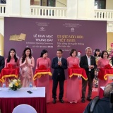 Khai mạc Trưng bày ‘Di sản văn hóa Việt Nam - Sức sống từ truyền thống đến hiện đại’
