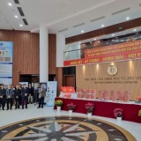 Khai trương không gian trưng bày “Dưới cờ Đảng quang vinh: Việt Nam 40 năm Đổi mới và khát vọng trong kỷ nguyên vươn mình”