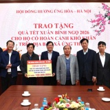 Hội đồng hương Ứng Hòa tại Hà Nội trao tặng quà Tết trị giá 100 triệu đồng cho các gia đình có hoàn cảnh khó khăn xã Ứng Thiên