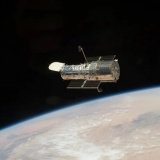 Kính viễn vọng Hubble có thể rơi xuống Trái Đất sớm hơn dự kiến