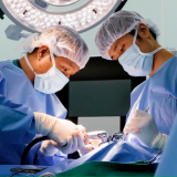 Gần 3 thập kỷ sống chung với khuỷu tay biến dạng, người đàn ông hồi phục vận động ngoạn mục nhờ công nghệ in 3D