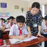 Bộ Nội vụ thông tin về lộ trình bổ sung biên chế y tế, giáo dục