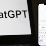 OpenAI triển khai tính năng dự đoán tuổi trên ChatGPT để bảo vệ người dùng vị thành niên. Cách thức hoạt động ra sao?