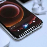 Apple sẽ biến Siri thành chatbot AI đầy đủ để cạnh tranh với ChatGPT và Gemini