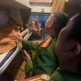 Giải cứu thiếu nữ bị 