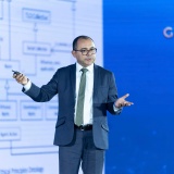 Nhà khoa học quốc tế tiết lộ “hậu trường” đề cử cho giải thưởng triệu đô của tỷ phú Phạm Nhật Vượng