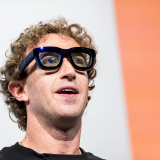 Mark Zuckerberg: Kính AI sẽ trở thành thiết bị phổ biến trong tương lai gần