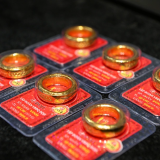 Chênh lệch giá mua, bán vàng nhẫn cao ngất ngưởng tới 4,5 triệu đồng/lượng