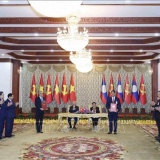 Tổng Bí thư Tô Lâm chứng kiến Lễ trao các văn kiện hợp tác Việt Nam - Lào