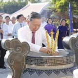 Tổng Bí thư Tô Lâm dâng hương tại Tây Ninh và TPHCM