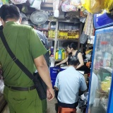 Vĩnh Long: Quản lý thị trường xử phạt cơ sở kinh doanh thuốc lá điếu nhập lậu