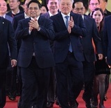 Thủ tướng: Chuyển đổi từ 'ưu tiên' sang 'tin yêu' và 'tự hào' khi dùng hàng Việt Nam