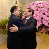 Thủ tướng Phạm Minh Chính thăm nguyên lãnh đạo Đảng, Nhà nước và dâng hương tưởng nhớ các đồng chí cố lãnh đạo