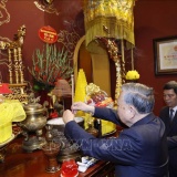 Tổng Bí thư Tô Lâm dâng hương tại Khu Di tích Hoàng thành Thăng Long và Di tích nhà 67