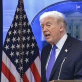 Tổng thống Mỹ D.Trump áp thuế nhập khẩu bổ sung 15% với toàn cầu