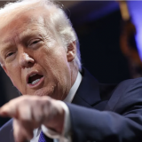 Tổng thống Mỹ Donald Trump nâng thuế toàn cầu lên 15%: Chứng khoán Việt Nam sẽ phản ứng thế nào?