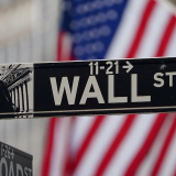 Nhà đầu tư Mỹ rút khỏi Phố Wall nhiều nhất 16 năm