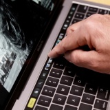 Apple có thể trình làng MacBook Pro màn hình cảm ứng, tích hợp Dynamic Island như iPhone