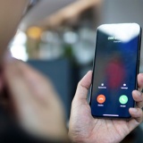 Khuyến cáo người vay tài chính tiêu dùng khi bị gọi điện thoại đe dọa