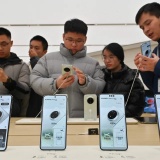 Các hãng Trung Quốc chiếm 40% thị phần điện thoại tại Việt Nam