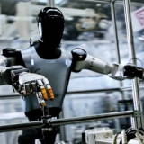 Các tập đoàn công nghệ Trung Quốc muốn đẩy nhanh ứng dụng AI và robot