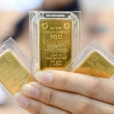 Giá mua, bán vàng miếng SJC liên tục đảo chiều trong phiên sáng