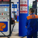 Đề xuất hạ thuế nhập khẩu ưu đãi xăng dầu về 0%