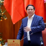 Thủ tướng: Sử dụng ngay Quỹ bình ổn giá xăng dầu; dứt khoát không để thiếu năng lượng trong mọi hoàn cảnh