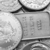 Sáng 14/3, giá bạc đồng loạt giảm mạnh sau phiên bật tăng ngày hôm qua