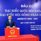 Giám đốc Học viện Chính trị quốc gia Hồ Chí Minh tham gia bầu cử tại Khu vực số 4, phường Thanh Xuân