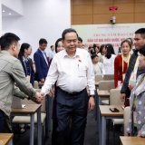 Bầu cử để lựa chọn người xứng đáng đưa đất nước bước vào kỷ nguyên mới