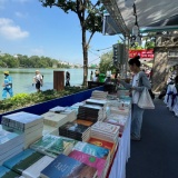 Sách giả, sách lậu: Nhan đề khó giải của ngành xuất bản