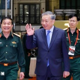 Tổng Bí thư và Chủ tịch Quốc hội dự chương trình nghệ thuật 