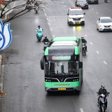 Hà Nội vận hành thêm 10 tuyến xe buýt điện, thúc đẩy giao thông xanh