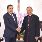 Chủ tịch Quốc hội Trần Thanh Mẫn thăm, chúc mừng Tổng Giáo phận Hà Nội