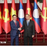 Thường trực Ban Bí thư Trần Cẩm Tú hội đàm với Thường trực Ban Bí thư Trung ương Đảng Nhân dân Cách mạng Lào