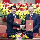 Bàn giao công tác giữa Tổng Bí thư, Chủ tịch nước Tô Lâm và nguyên Chủ tịch nước Lương Cường