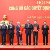 Tổng Bí thư, Chủ tịch nước Tô Lâm trao Quyết định của Bộ Chính trị chỉ định Đảng ủy Quốc hội nhiệm kỳ 2025-2030